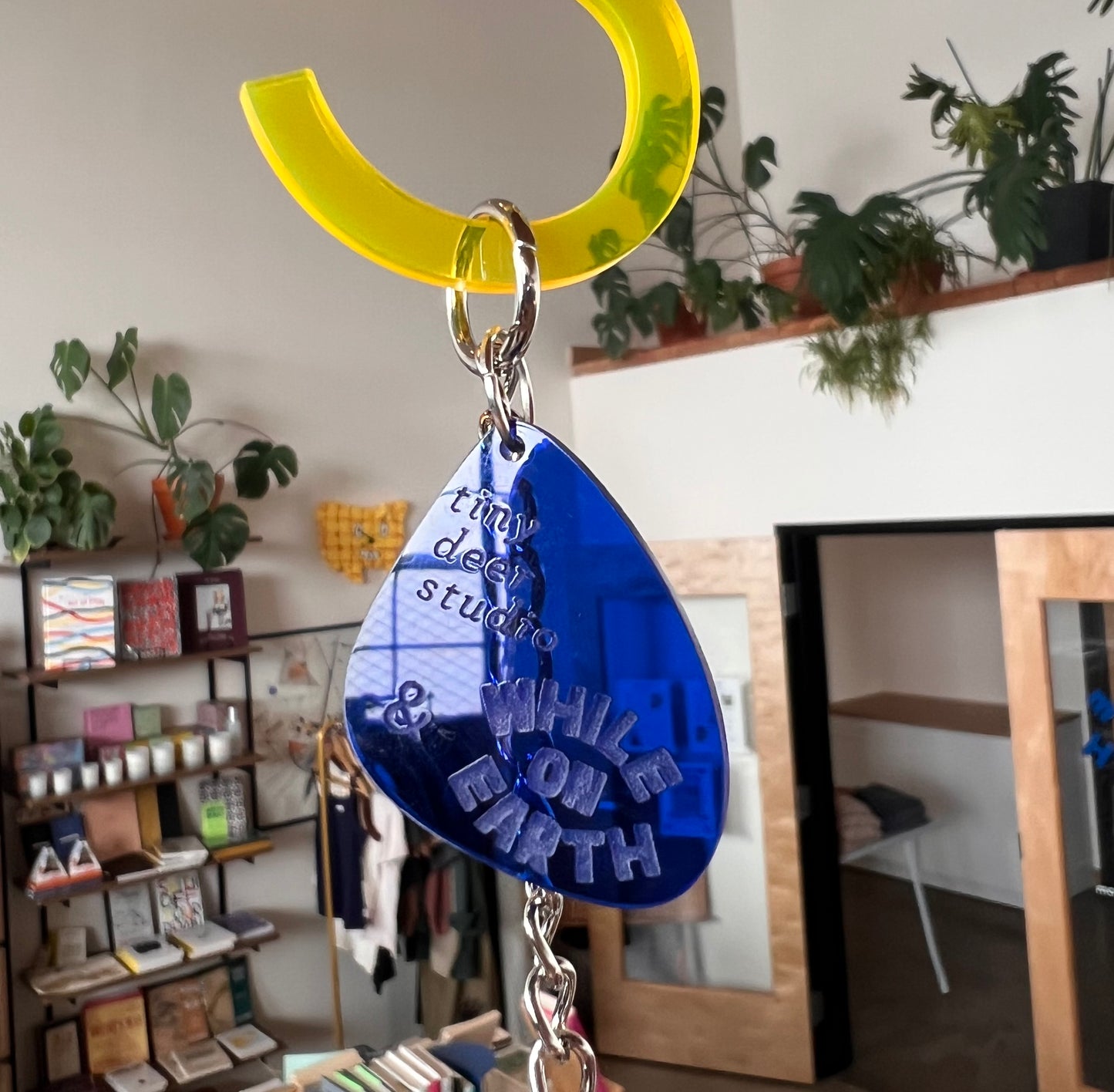 Kinetic WoE Mobile by Tiny Deer Studio