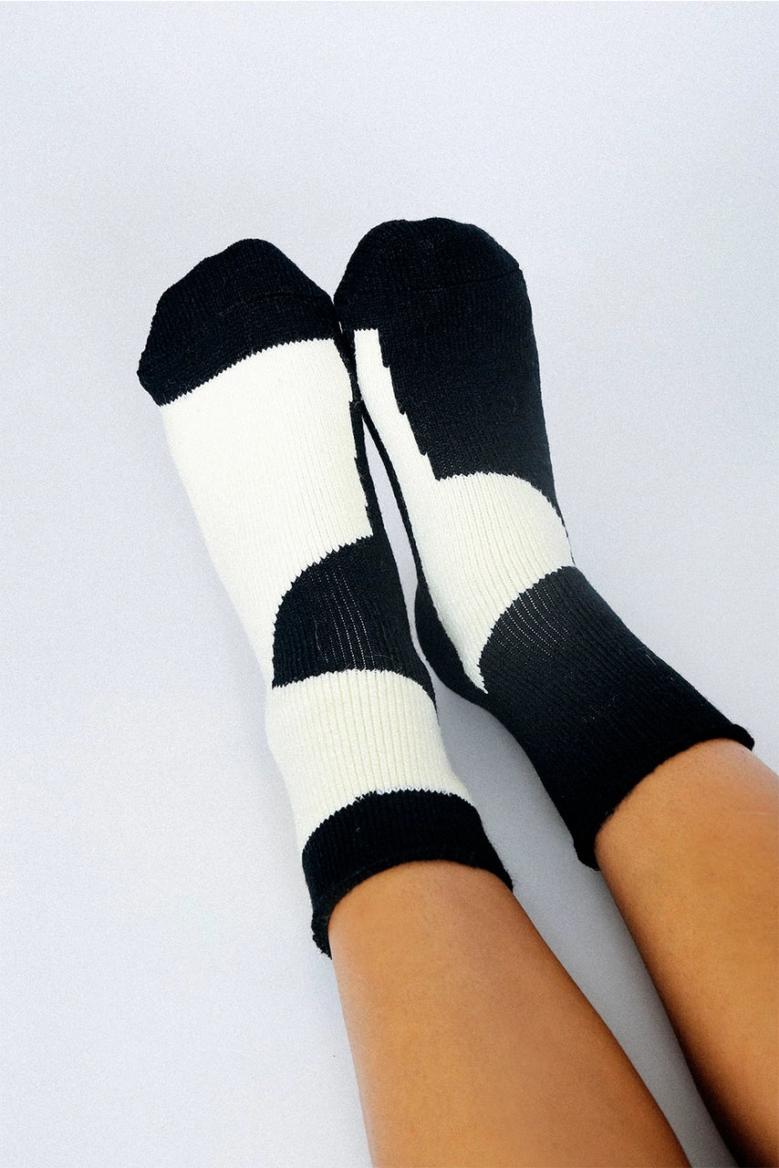 Cozy Thick Plush Ankle Sock - Black and White