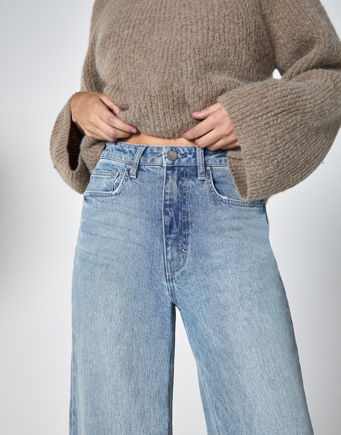 Noemi High-Rise Cropped Wide Leg Denim